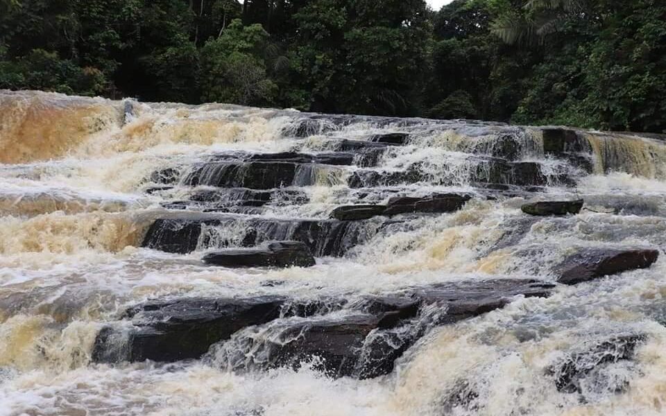 Les chutes de Poupouma – Monatélé Cameroun
