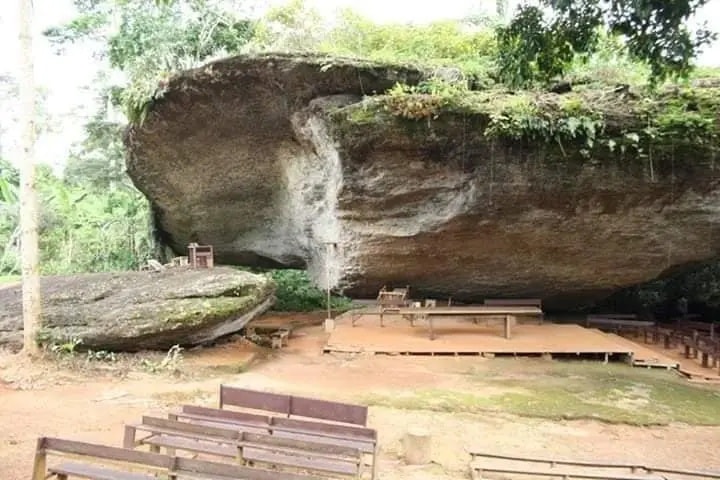 La Grotte d’Akok Bekoé – Mbalmayo