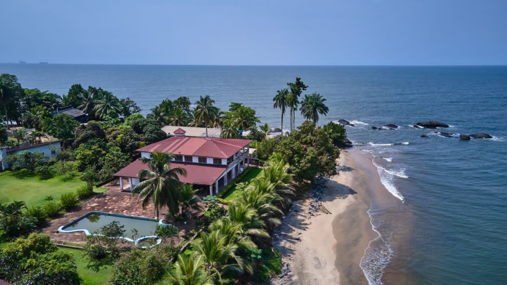 Résidence en bordure de mer et Domaine de 25ha - Kribi